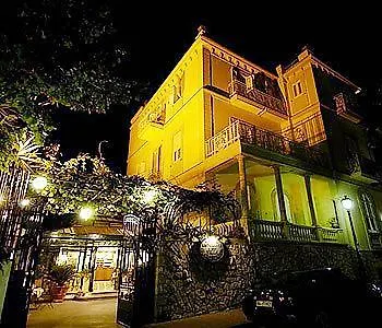 Crawford Hotel 4*
